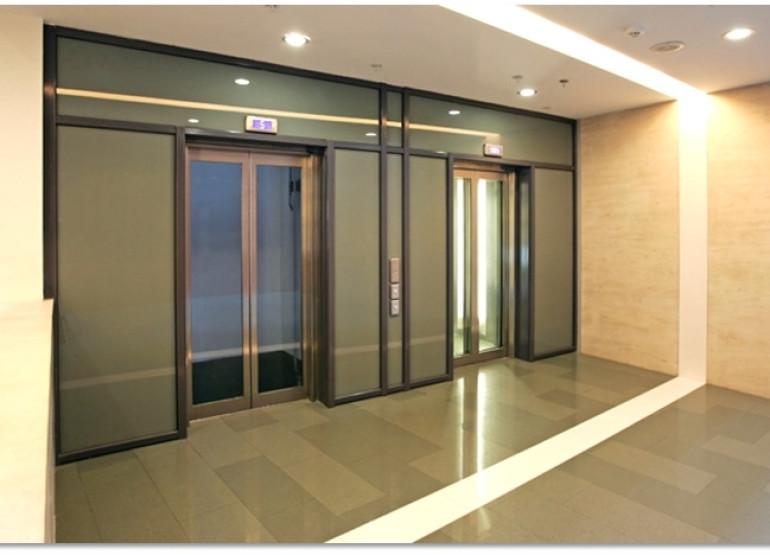 Диагональ Хаус: Вид главного лифтового холла